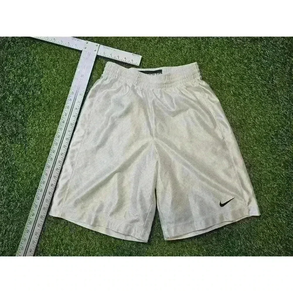 Nike Basketball Shorts Mens Size Small White Money Metallic (207630-101) - Picture 1 of 7